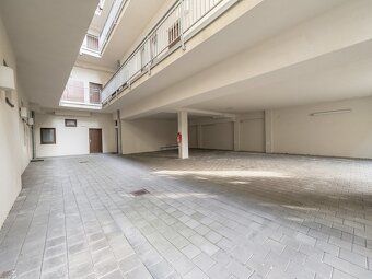 Nabízím prostorný byt 2+kk se šatnou o podlahové ploše 66,74