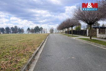 Nabízíme k prodeji stavební pozemek o výměře 1065 m² v klidn