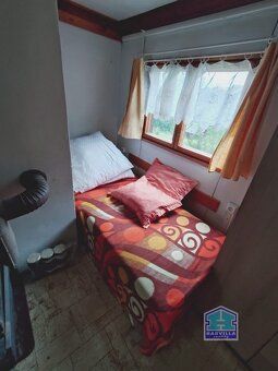 Ev.č. H65/26 Nabízíme Vám ke koupi rekreační chatu v klidné 