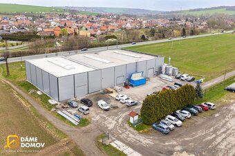 Ev.č. 14441 Nabízíme k pronájmu prostornou halu o výměře 752