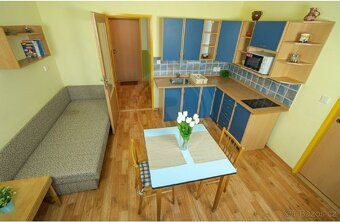 Nabízíme k prodeji zavedený a provozovaný Apartmánový dům „O