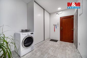 Nabízíme k prodeji byt 2+1 o užitné ploše 65 m², nacházející