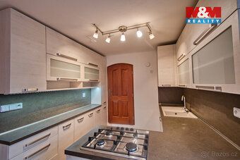 Nabízíme k prodeji unikátní víceúčelový dům o celkové užitné