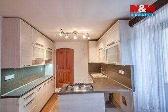 Nabízíme k prodeji unikátní víceúčelový dům o celkové užitné