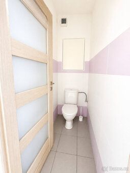 Nabízíme Vám k pronájmu designový a prosvětlený byt o dispoz