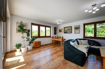 Ev.č. H72/26 Nabízíme Vám ke koupi útulný bungalov o dispozi