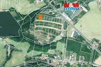 Prodej stavební parcely o výměře 717 m2 v klidné lokalitě mě