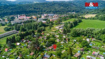 Prodej chaty o velikosti 16 m2 se zahradou o rozloze 471 m2 