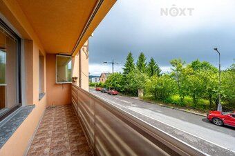Nabízíme k prodeji prostorný byt o dispozici 4+1 s podlahovo