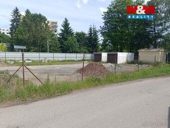 Pronájem provozních ploch 2 407 m² v klidné části Rychnova n