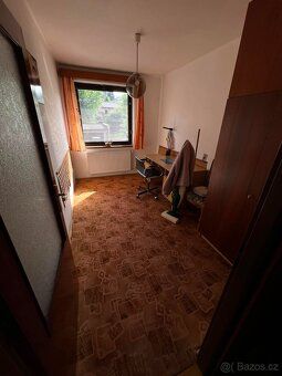 Nabízíme k prodeji krásný a udržovaný velký RD, který byl zk