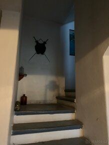 Popis Prodáme rodinný dům v obci Hrušovany okres Litoměřice.