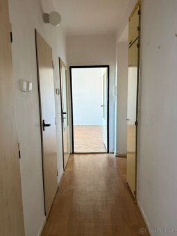Nabízím k prodeji družstevní byt o dispozici 2+1 a výměře 51