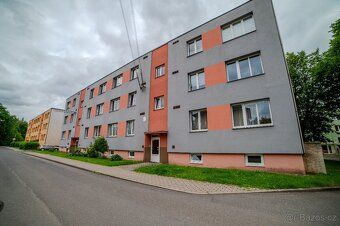 Nabízím k pronájmu byt 2+1 s balkonem v bytovém domě v ulici