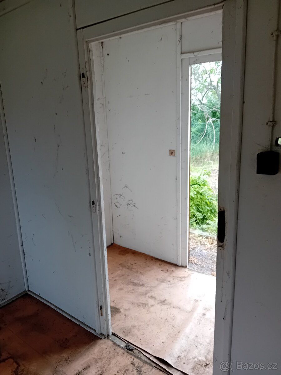 Prodám stavební buňku,zachovala,rozvod elektřiny