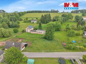Prodej stavebního pozemku 573 m² v klidné části obce Borovni