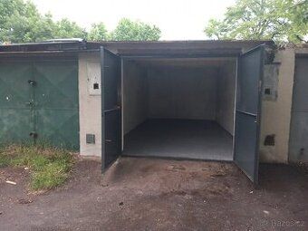 Pronajmu velkou 22m2 garáž s elektřinou v Ostravě Přívoze na