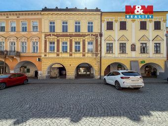 Nabízíme k pronájmu obchodní nebo kancelářský prostor přímo 