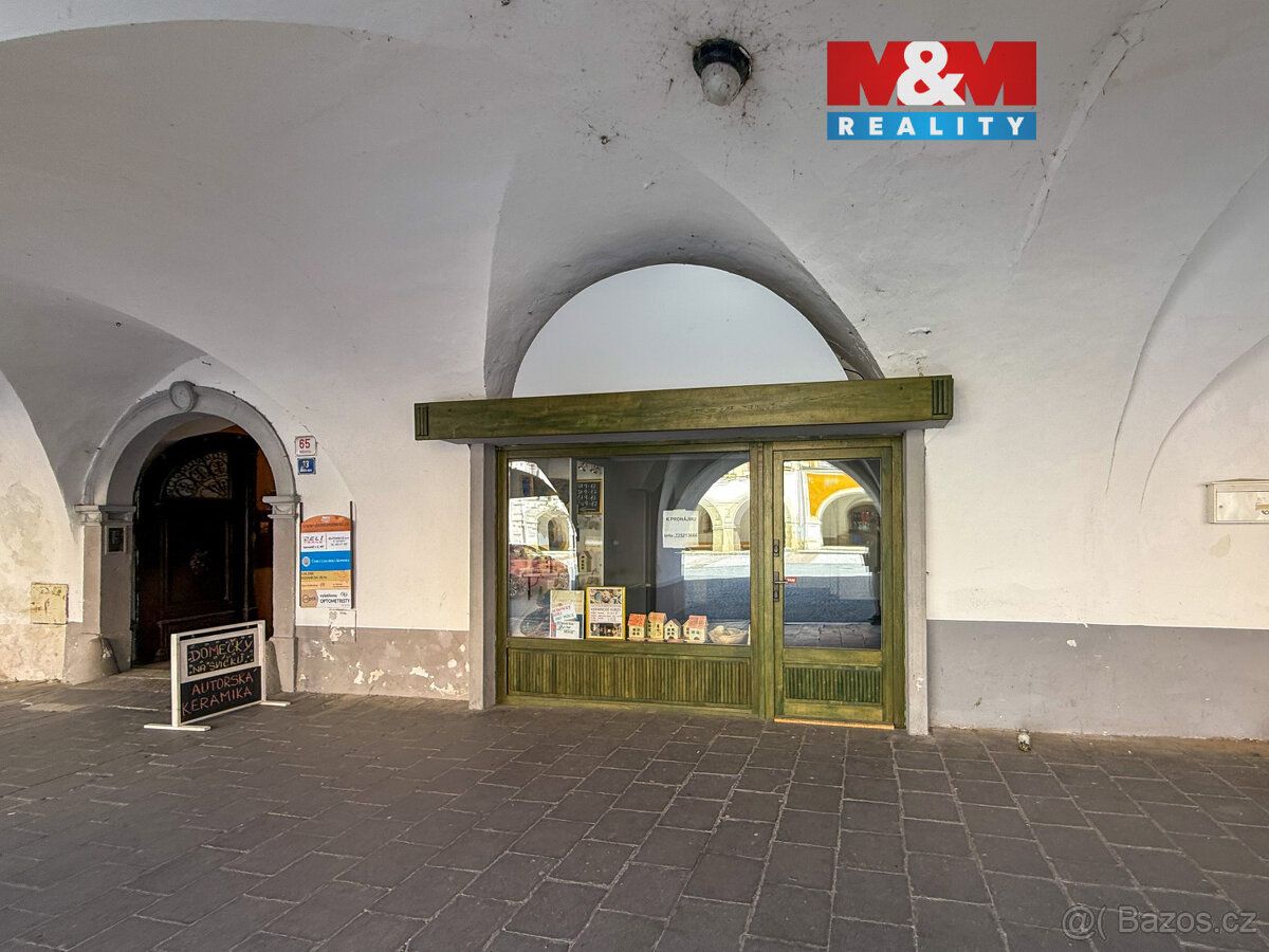 Nabízíme k pronájmu obchodní nebo kancelářský prostor přímo 