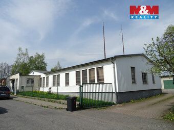 Pronájem kanceláře v klidné ulici nedaleko nákupní zóny v Rů