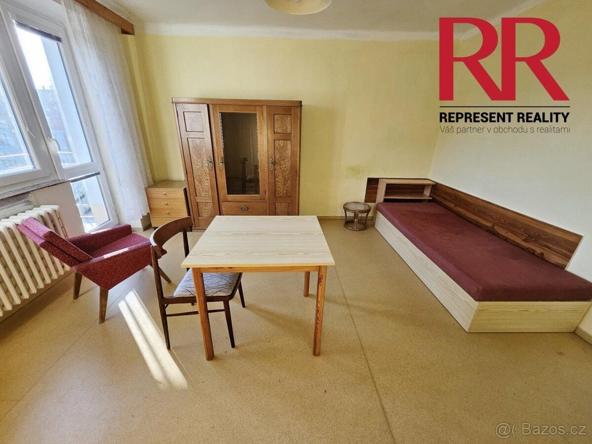 Předmětem pronájmu je kompletně zařízený pokoj o velikosti 2