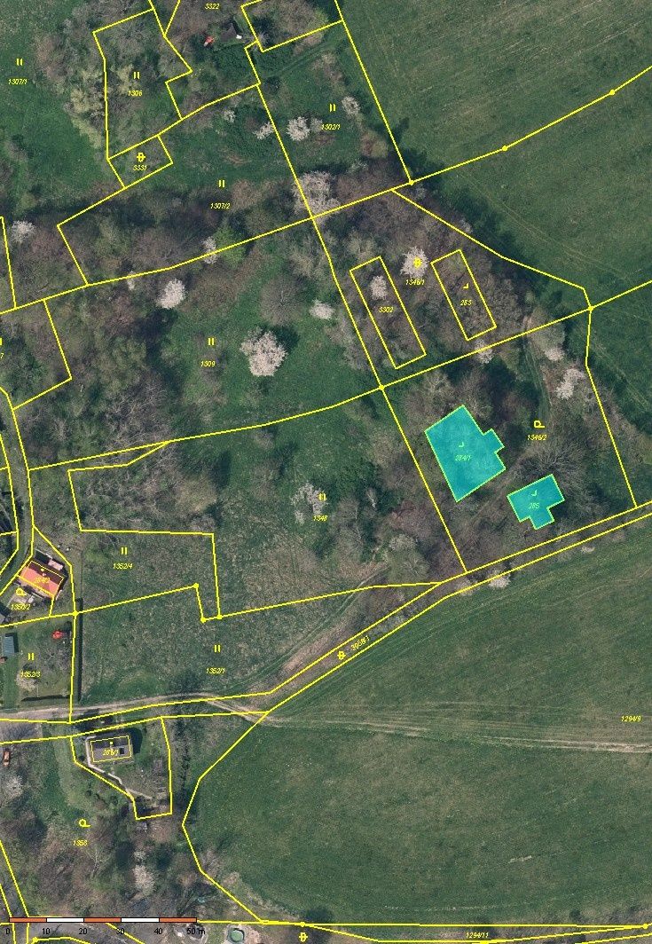 Nabízíme k prodeji krásný pozemek o rozloze 2812 m², situova