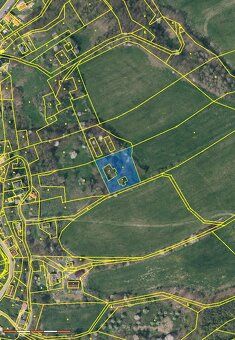Nabízíme k prodeji krásný pozemek o rozloze 2812 m², situova