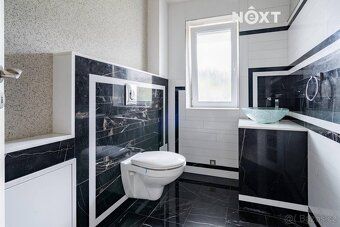 Nabízíme k prodeji samostatně stojící rodinný dům o dispozic