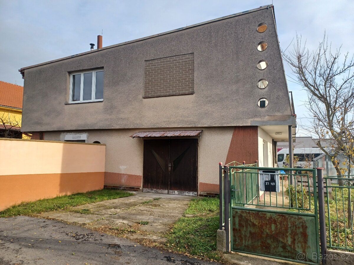Prodám Šumperak 4+1, dvě koupelny, garáž balkon. Byt po komp