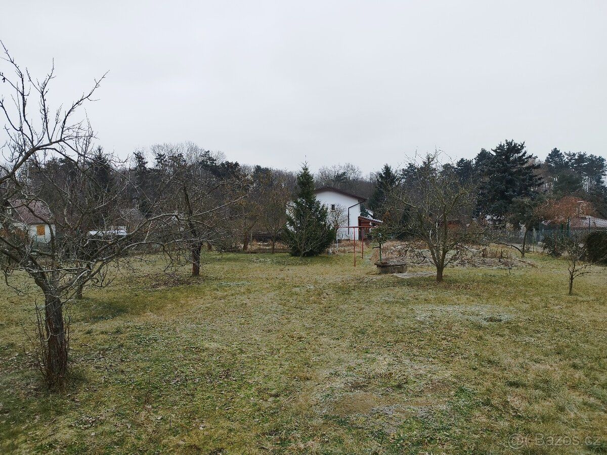 •Nabízíme k prodeji zahradu o ploše cca 500m².
•Sousední poz
