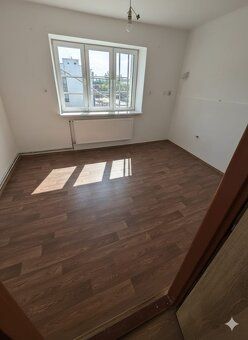 Hledáte klidné bydlení v malebné obci Černovice na Vysočině?
