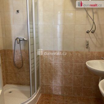 +popl. 2000, , Pronájem pokoje 15m², Praha 8, Zenklova. V pr