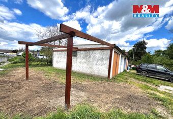 Nabízíme k prodeji udržovanou garáž v obci Lodhéřov, pouhých