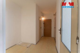 Prodej bytu 2+1 s balkonem, 66 m², Poštovní 625, Desná
Nabíz