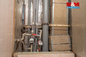Prodej bytu 2+1 s balkonem, 66 m², Poštovní 625, Desná
Nabíz