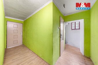 Nabízíme k prodeji zemědělskou usedlost s pozemkem o výměře 