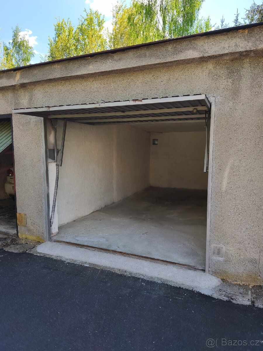 Prodám garáž v Toužimi, ul Plzeňská o výměře 19 m² v klidné 