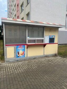 Nabízíme pronájem kadeřnického pracoviště a samostatné praco