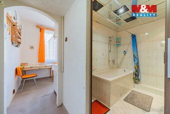Nabízíme k prodeji byt 2+1 s balkonem v Aši. Byt se nachází 