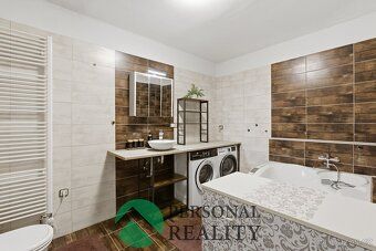Ev.č. 03058 Nabízíme k prodeji rodinný dům o dispozici 5+1 s