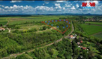 Nabízíme k pronájmu pozemek o výměře 21 999 m² na okraji obc