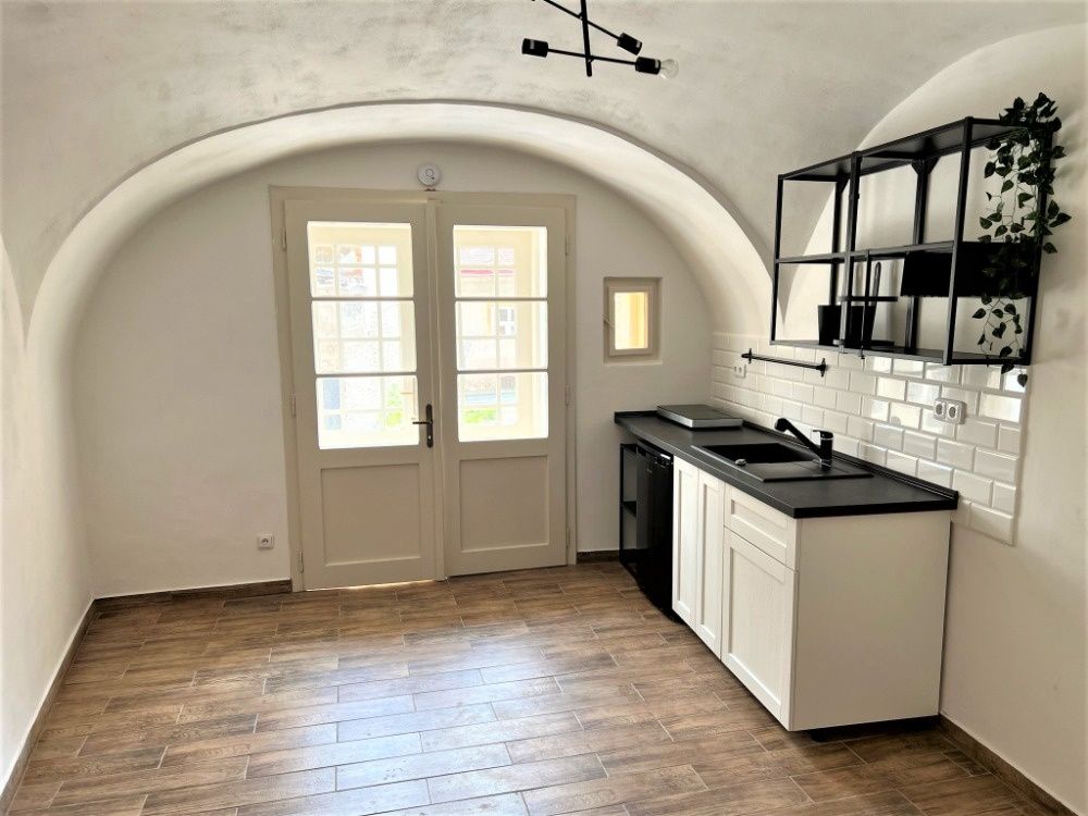 Pronájem bytu 1+kk, 24,5 m² – historické centrum Znojma
Nabí