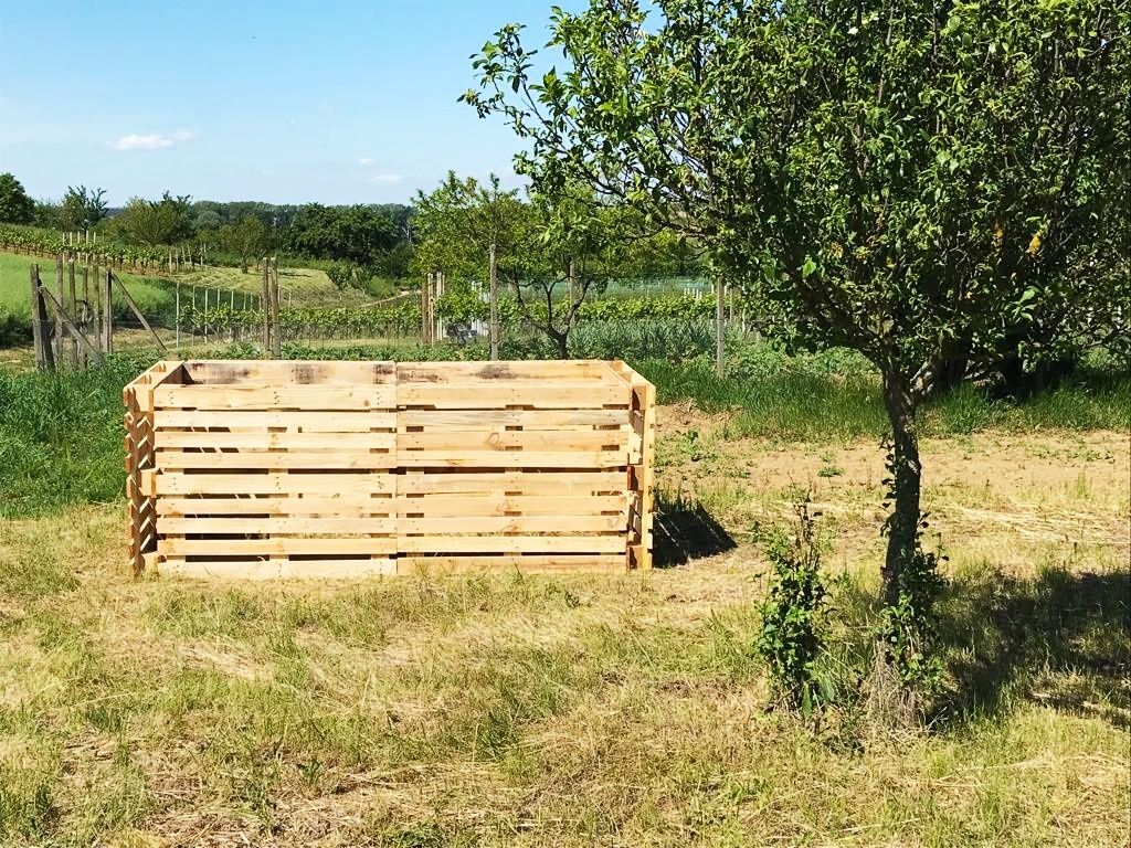 Prodám pozemky v Bzenci. Jedná se o celek 1817m2, složený z 