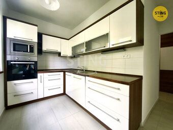 Nabízíme vám k pronájmu krásný byt 3+1 s balkonem nacházejíc