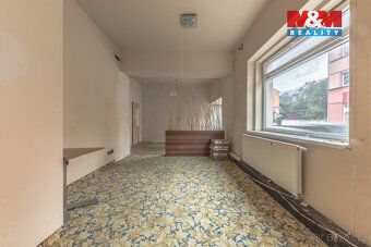 Nabízíme k prodeji komerční objekt v centru Tanvaldu u hlavn
