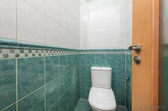 Nabízíme k prodeji světlý a dobře udržovaný byt o dispozici 