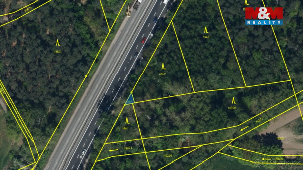 Nabízíme k prodeji 1/2 pozemků o výměře 3 361 m² (polovina z