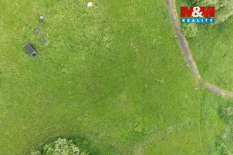 Nabízíme k prodeji stavební pozemek o výměře 1 127 m² v klid