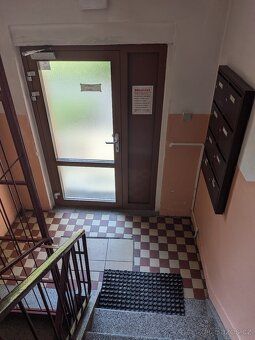 We offer for sale an apartment in cooperative ownership exclusively.