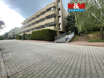 Nabízím k pronájmu garážové stání o velikosti 13 m² v podzem